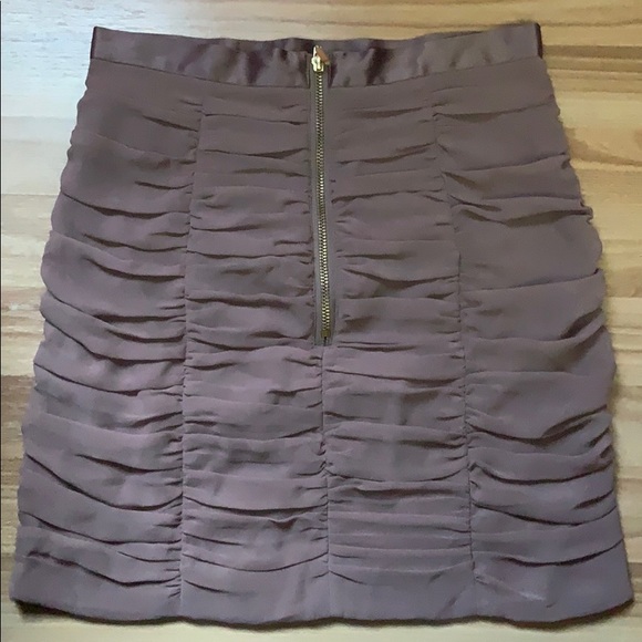 Taupe skirt - Picture 3 of 4